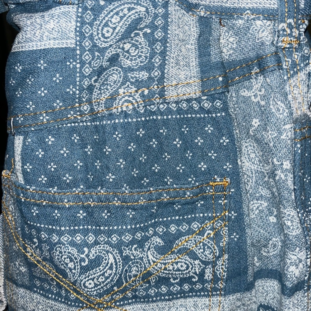 Pol Nwot Paisley Patchwork Distressed Denim Size … - image 2